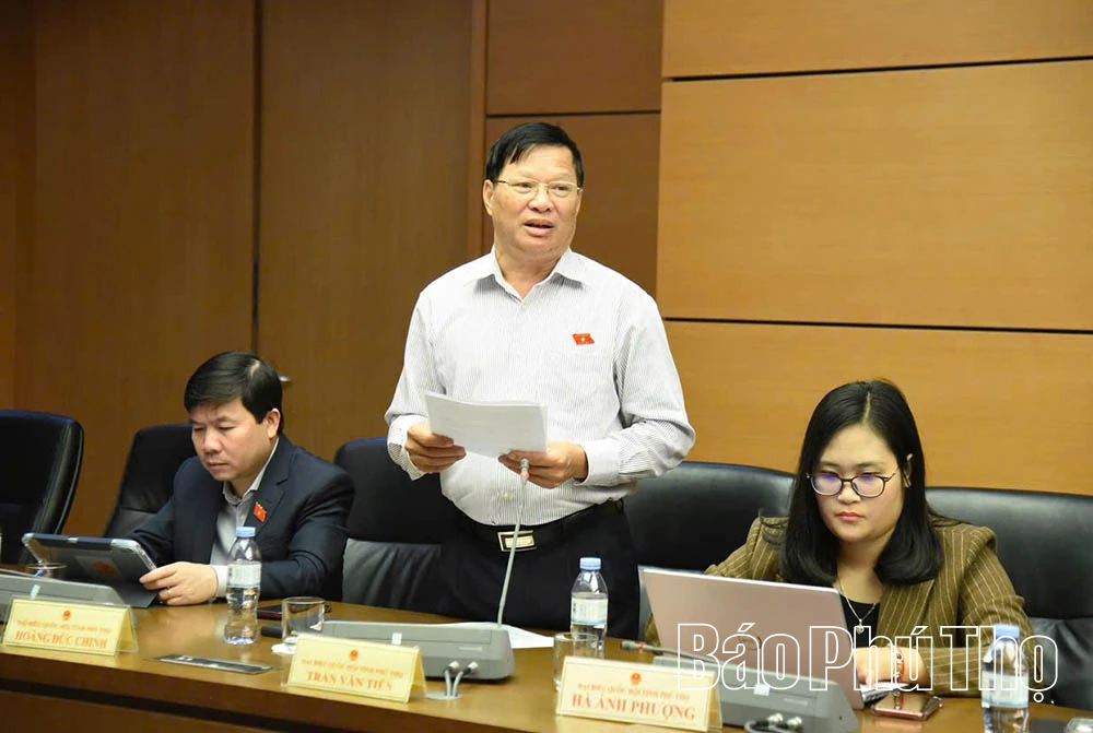 Quốc hội thảo luận tại Tổ về Dự thảo Văn kiện trình Đại hội XIV của Đảng