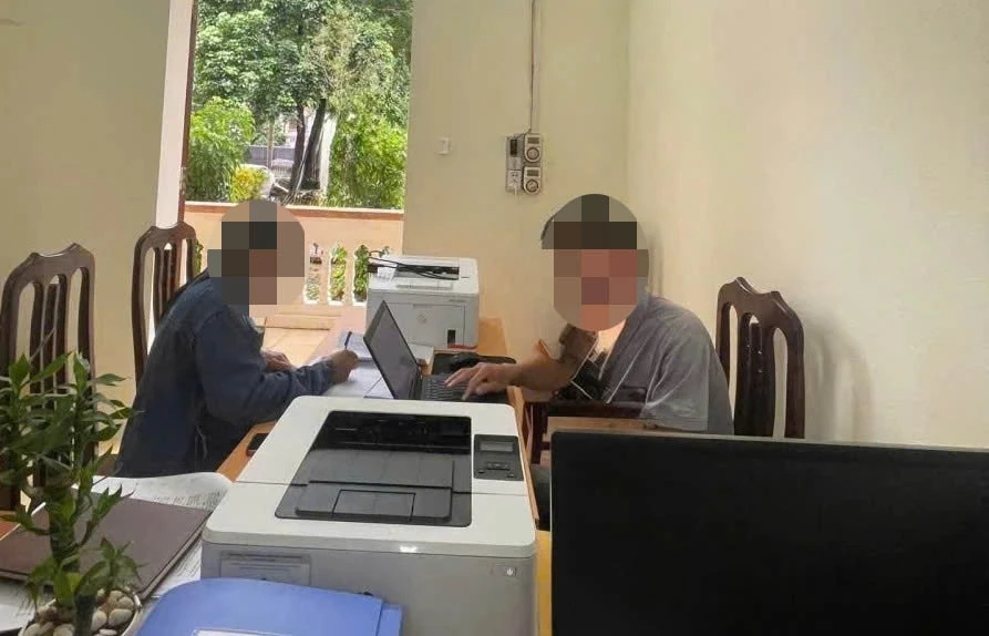 Công an xã Mường Bi xử lý các hành vi đăng tải thông tin xấu độc trên không gian mạng