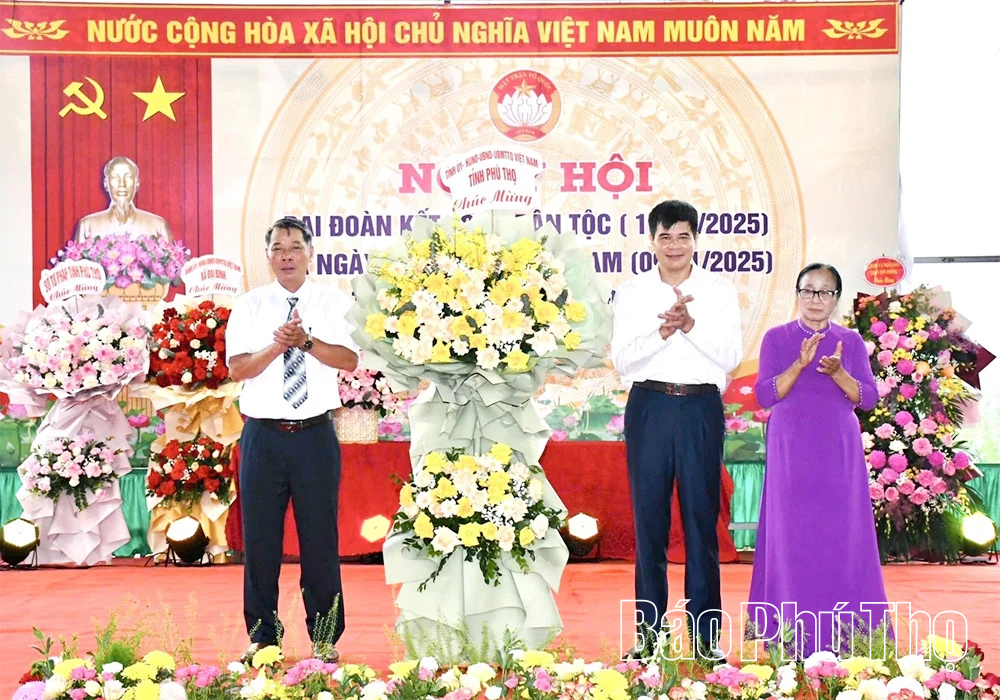 Ngày hội Đại đoàn kết toàn dân tộc tại thôn Sơn Phong, xã Đại Đình