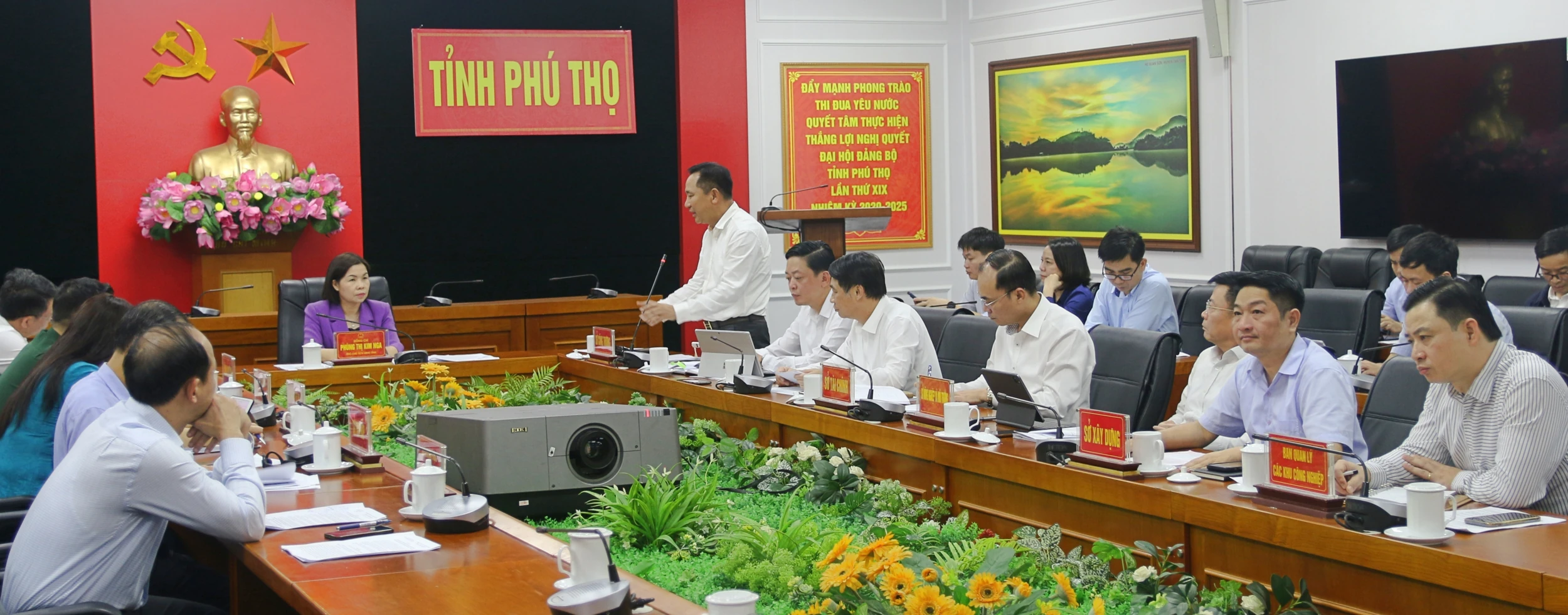 Phó Chủ tịch UBND tỉnh Phùng Thị Kim Nga: Hoàn thiện quy hoạch ngành Công Thương bảo đảm tính khả thi, phù hợp định hướng phát triển của tỉnh