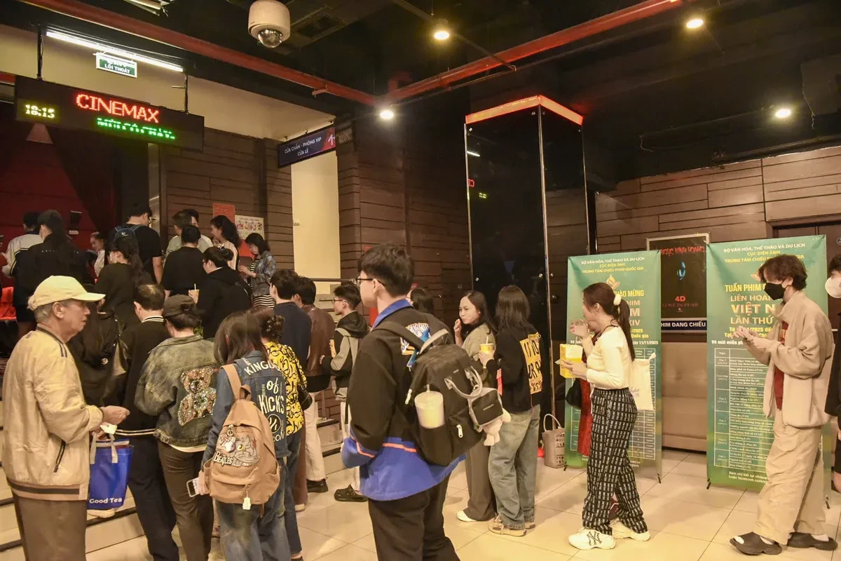 Mùi cỏ cháy khai mạc Tuần phim chào mừng LHP Việt Nam XXIV