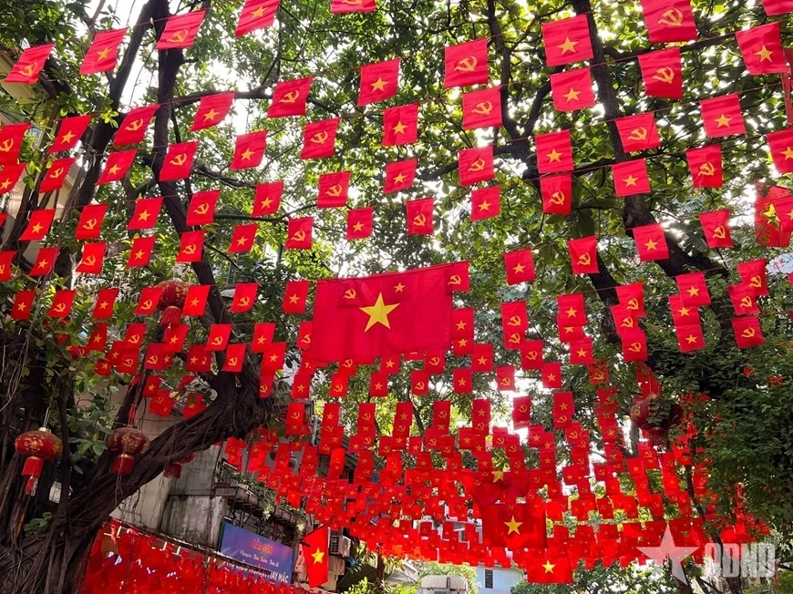 Bài 1: Thời cuộc và sứ mệnh đổi mới phương thức lãnh đạo, cầm quyền của Đảng