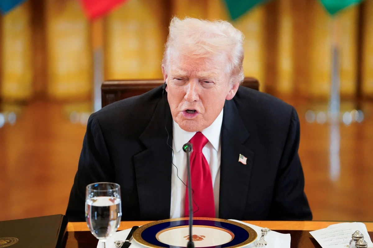 Ông Trump cảnh báo thảm họa kinh tế nếu Tòa án Tối cao Mỹ bác bỏ thuế quan