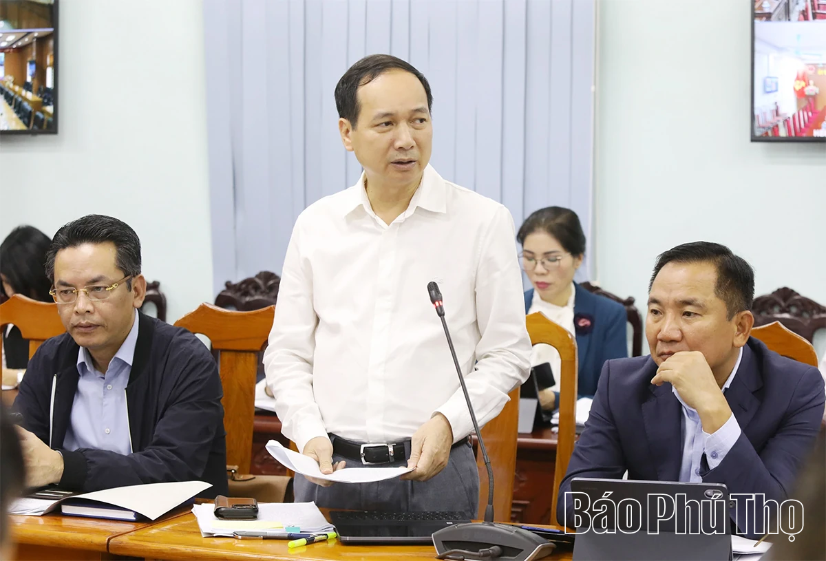 Chủ tịch UBND tỉnh Trần Duy Đông tiếp công dân định kỳ tháng 11