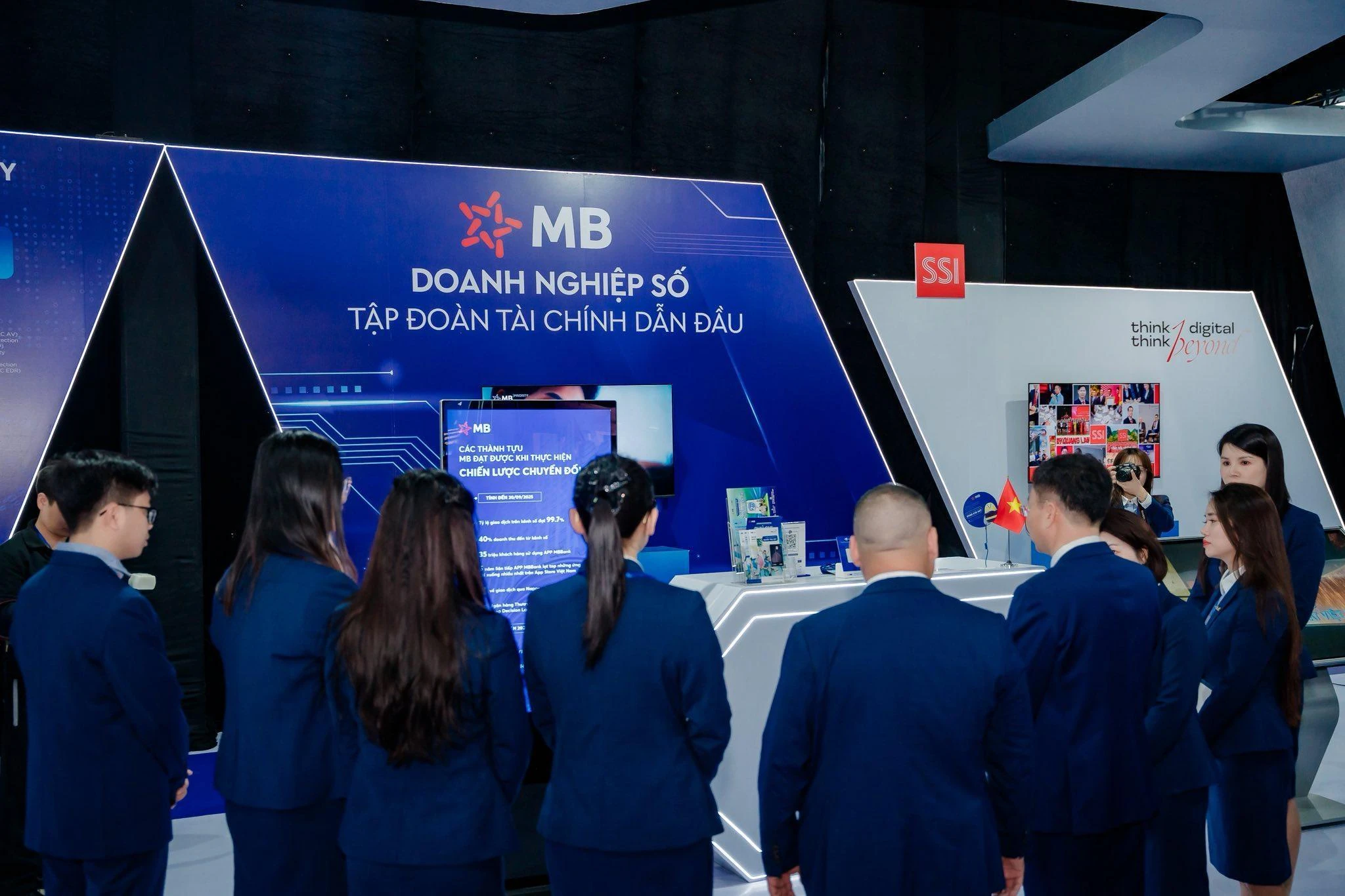 Không ai đơn độc trong thế giới số – MB cùng bạn bảo vệ tài chính an toàn