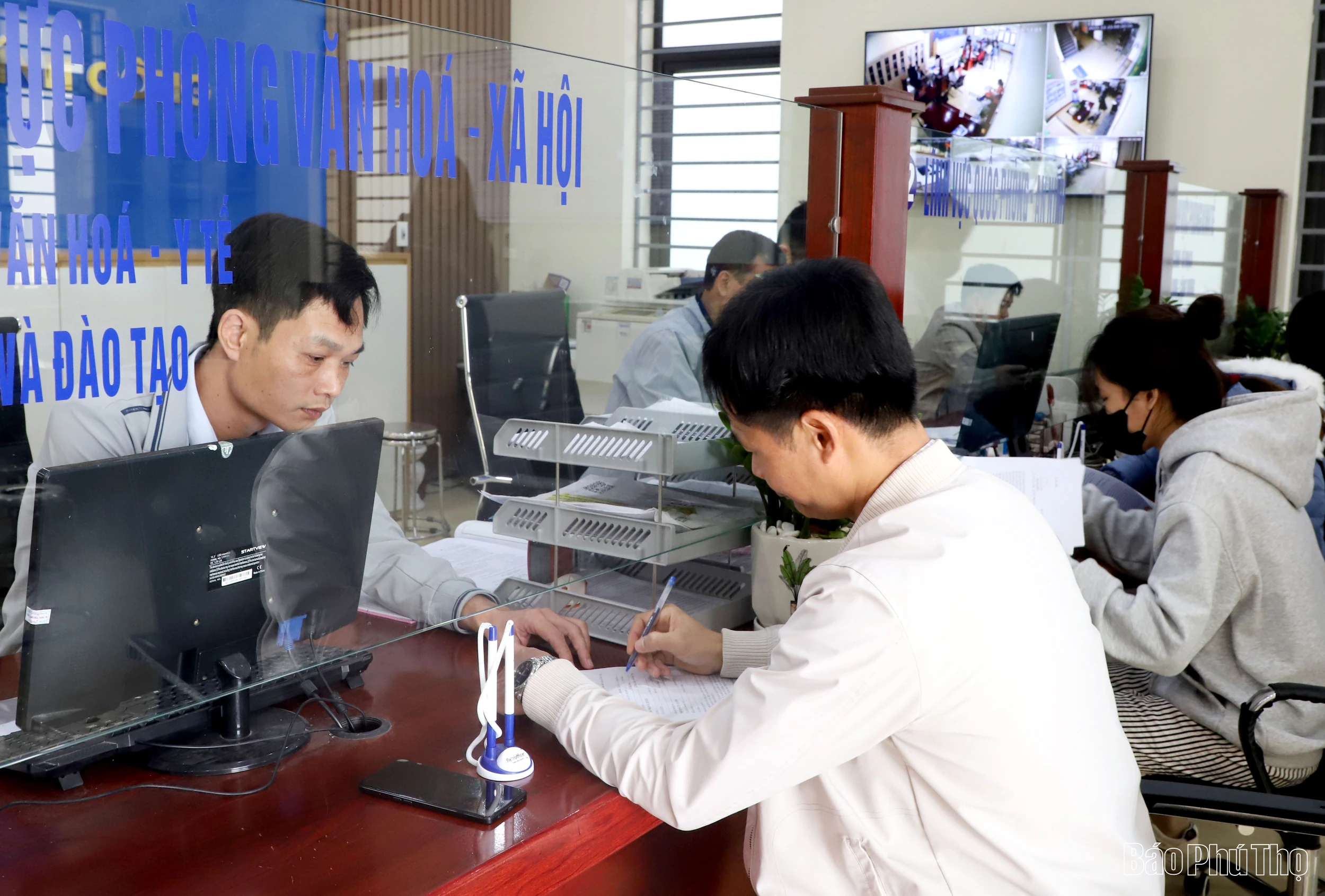 Đột phá trong cải cách hành chính và chuyển đổi số ở Xuân Lũng