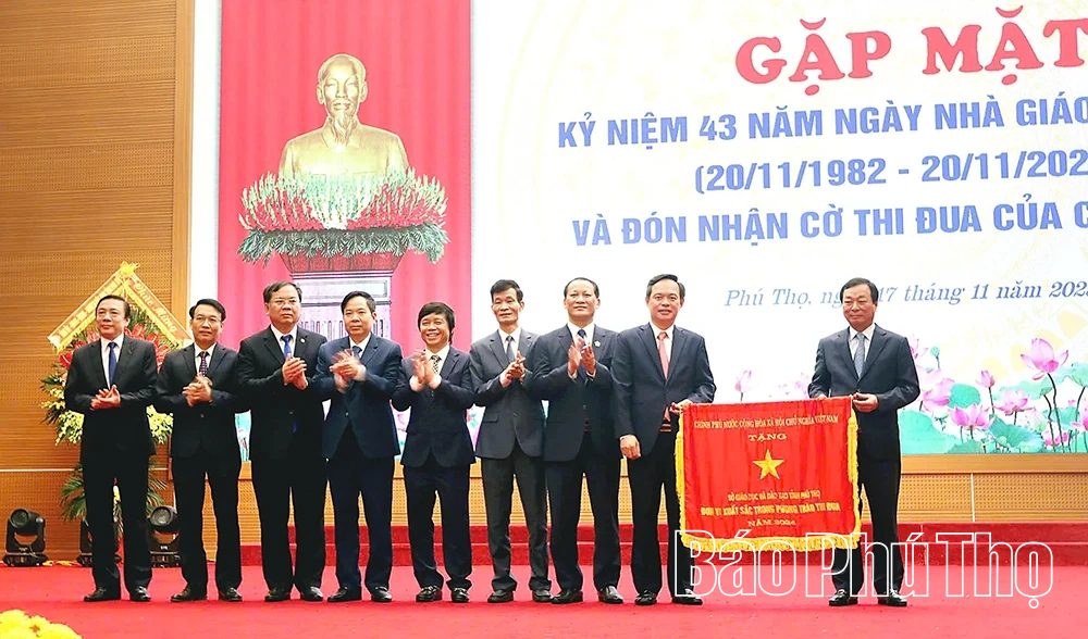 Sở GD&ĐT gặp mặt kỷ niệm 43 năm ngày Nhà giáo Việt Nam