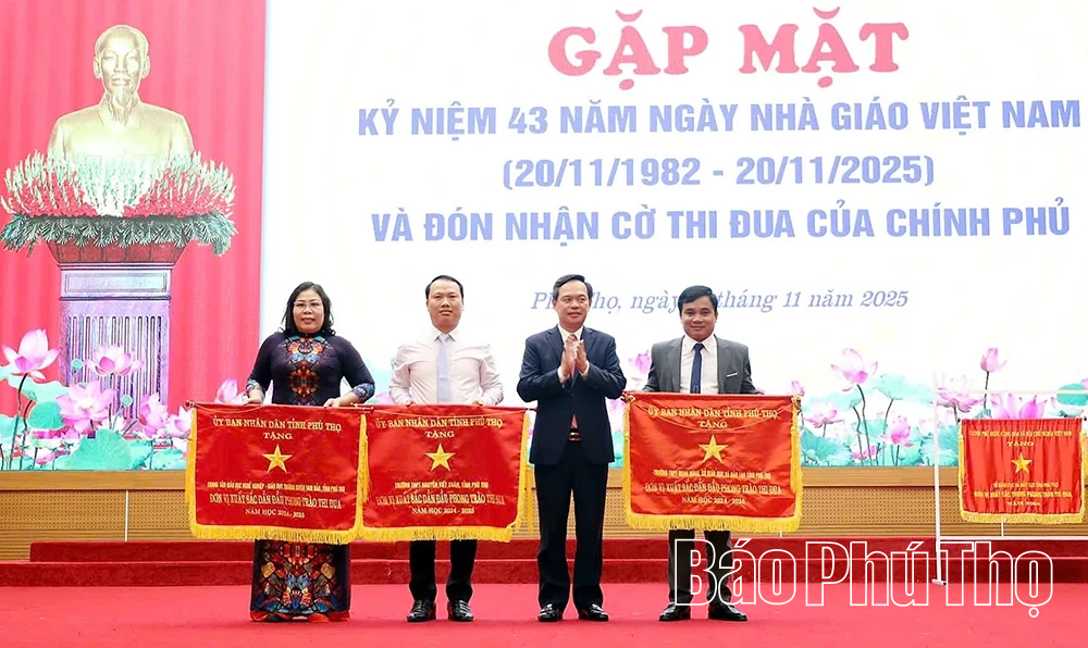 Sở GD&ĐT gặp mặt kỷ niệm 43 năm ngày Nhà giáo Việt Nam
