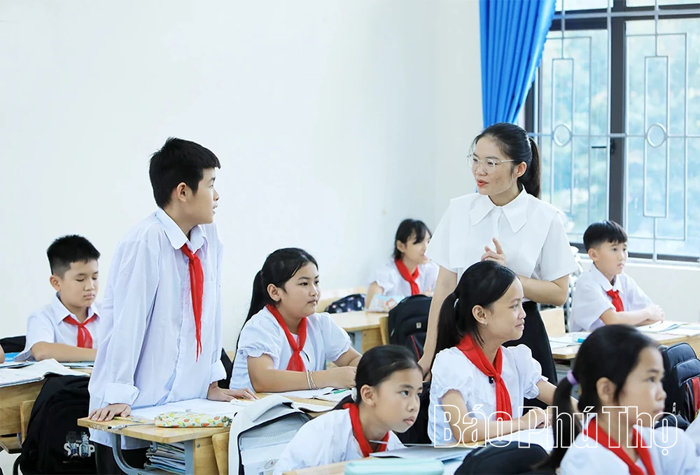 Quan tâm chăm lo giáo dục vùng dân tộc thiểu số