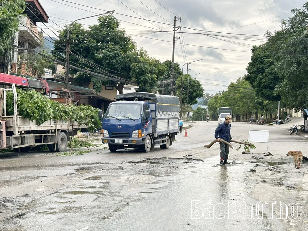 Đường An Dương Vương tiếp tục xuống cấp nghiêm trọng người dân mong khắc phục