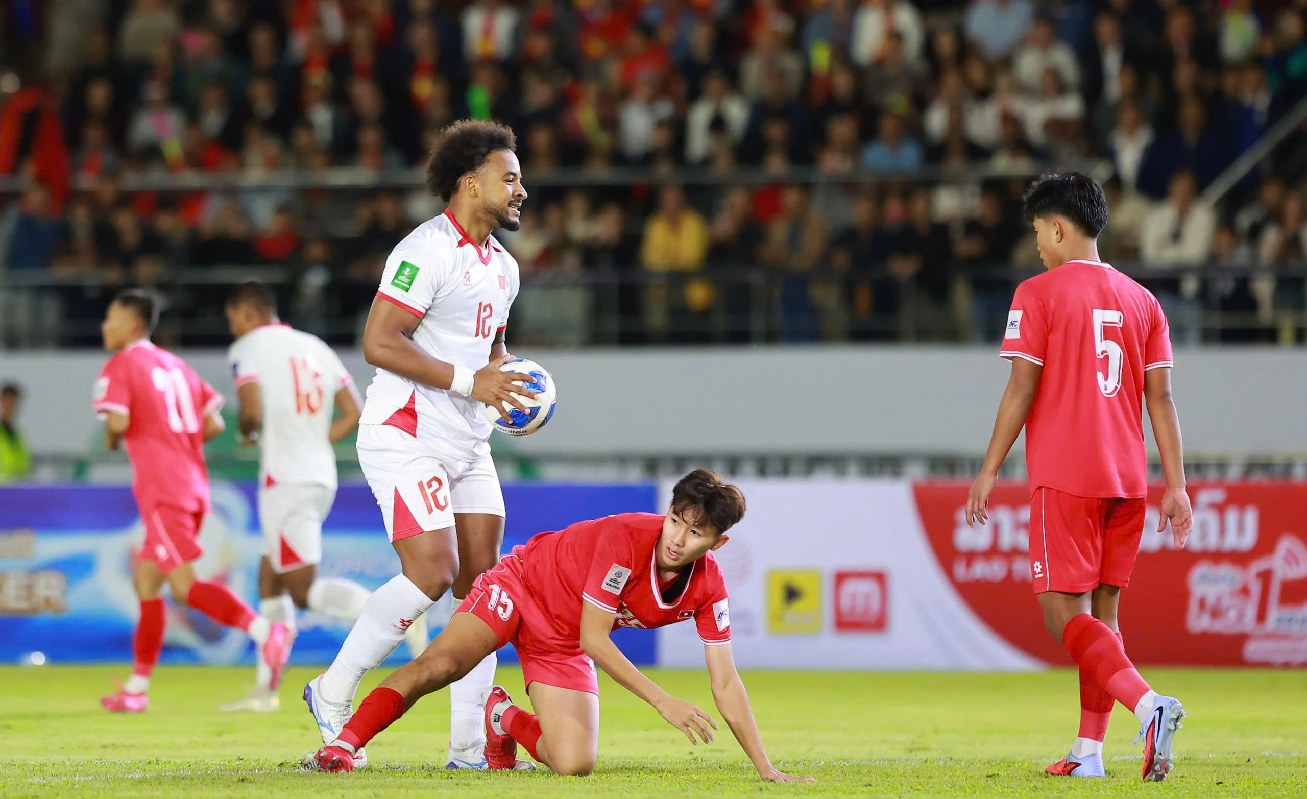 Điểm nhấn đội tuyển Việt Nam 2-0 Lào: Ông Kim mở khóa hàng công, chờ tiếp Malaysia