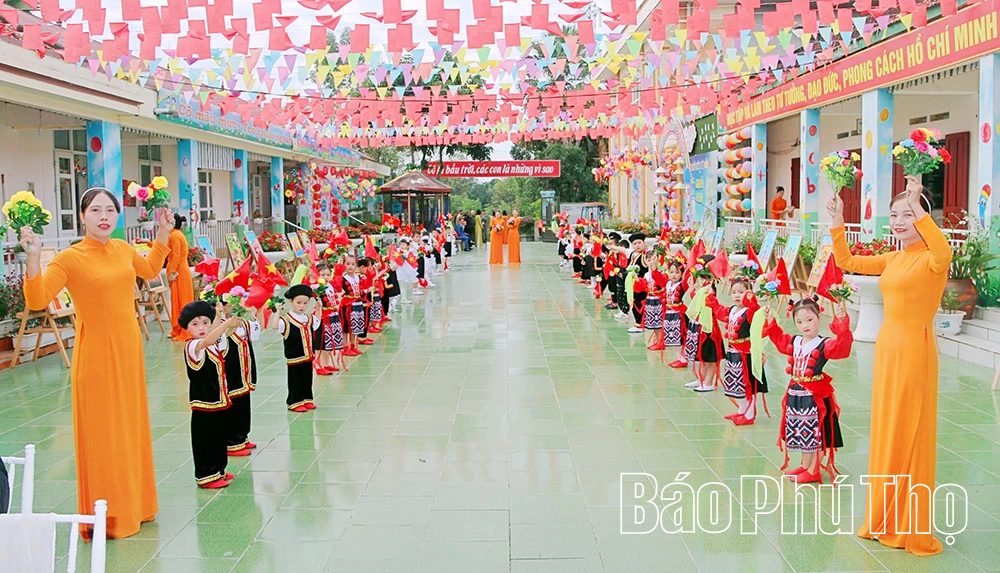 Gặp mặt kỷ niệm 43 năm ngày Nhà giáo Việt Nam