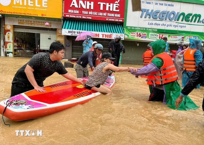 Tập trung ứng phó lũ đặc biệt lớn tại các tỉnh Khánh Hòa, Đắk Lắk và Gia Lai