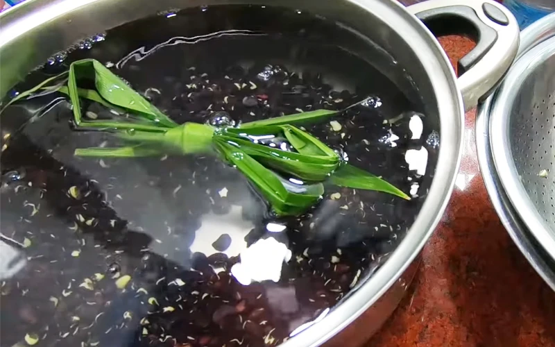 Nước đậu đen lá dứa có tác dụng gì?