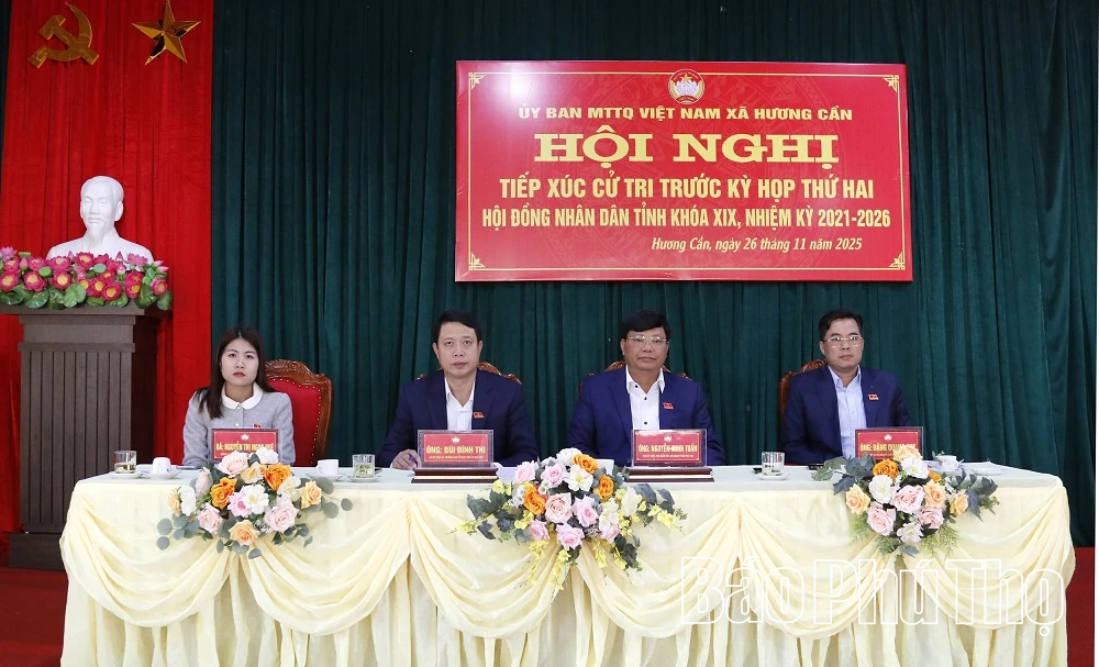 Đại biểu HĐND tỉnh tiếp xúc cử tri xã Hương Cần