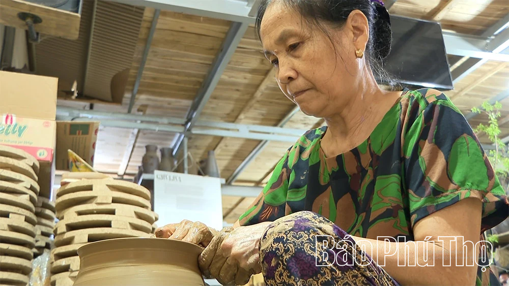 Hương Canh - hơi thở của đất