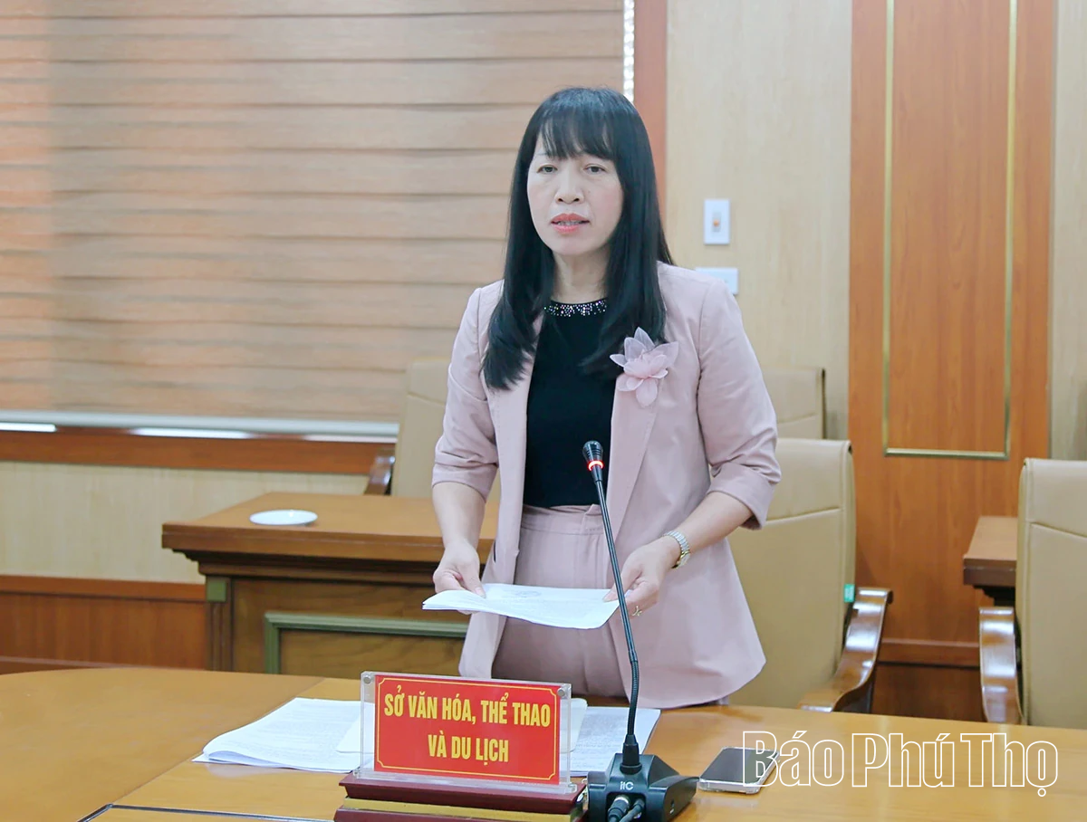 Phó Chủ tịch UBND tỉnh Nguyễn Khắc Hiếu nghe các Sở báo cáo một số dự thảo Nghị quyết, Quyết định, Kế hoạch