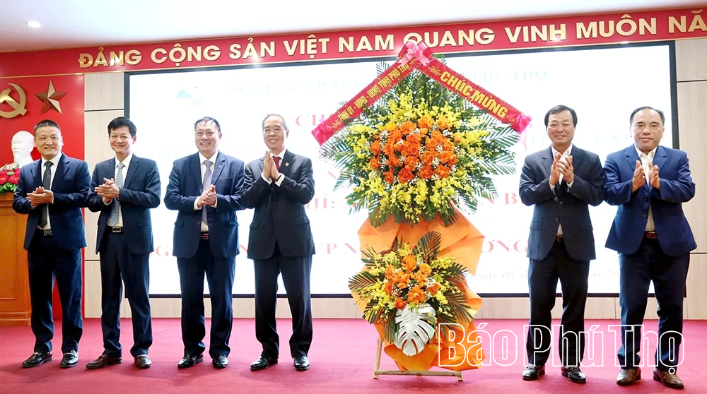 Bệnh viện đa khoa khu vực Phú Thọ tiếp nhận 5 máy chạy thận nhân tạo