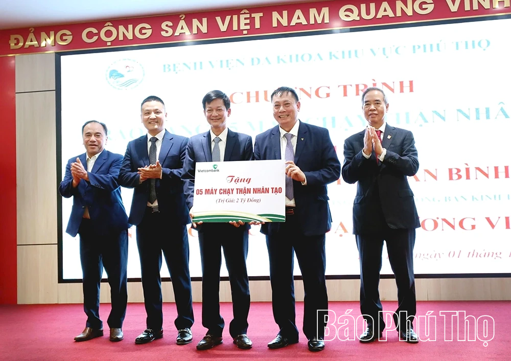 Bệnh viện đa khoa khu vực Phú Thọ tiếp nhận 5 máy chạy thận nhân tạo