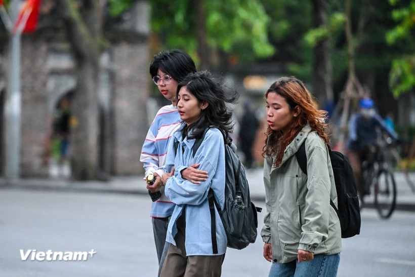 Thời tiết ngày 6/12: Bắc Bộ rét về đêm và sáng sớm, vùng núi có nơi dưới 15 độ C