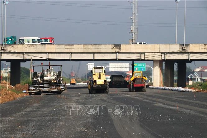 Thủ tướng yêu cầu đẩy nhanh tiến độ giải ngân vốn đầu tư công cuối năm