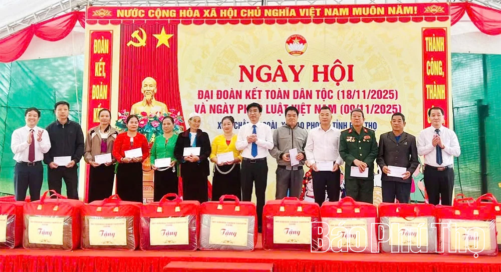 Cao Phong đưa nghị quyết vào cuộc sống