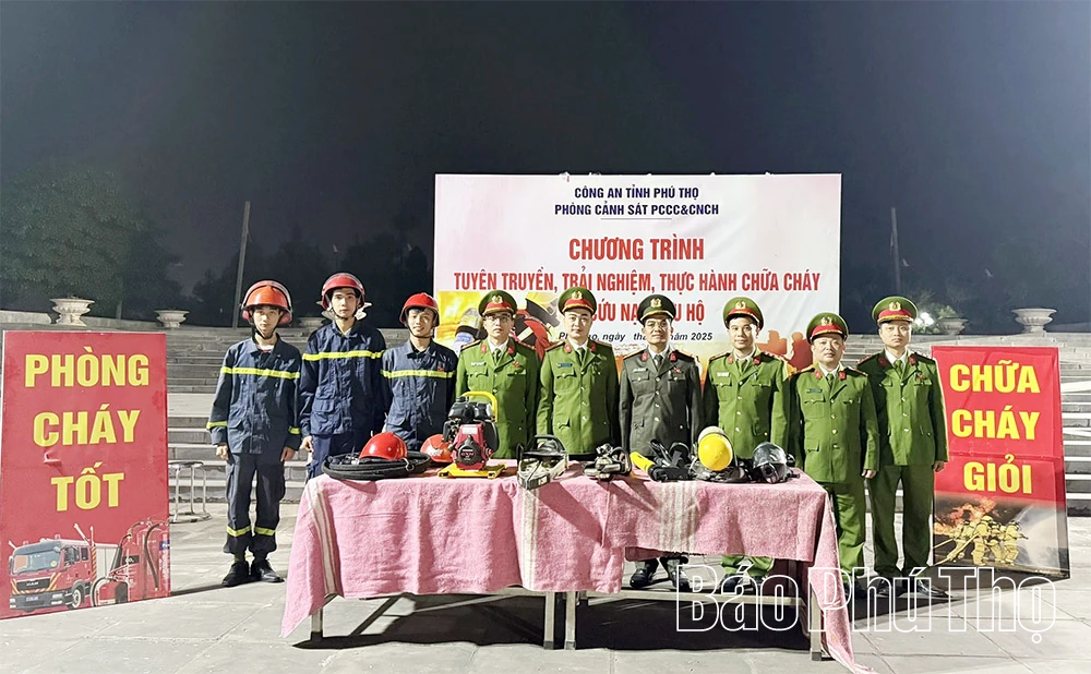 Tuyên truyền, trải nghiệm, thực hành kỹ năng chữa cháy cho người dân