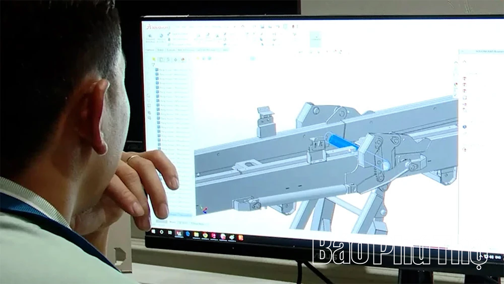 Người thợ làng đưa sản phẩm cơ khí Việt vươn tầm quốc tế