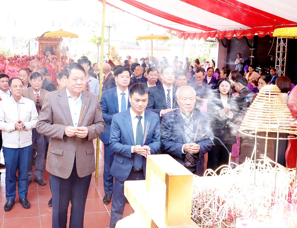 Thủy Tổ Quốc Mẫu - người mẹ đầu tiên của dân tộc Việt Nam.