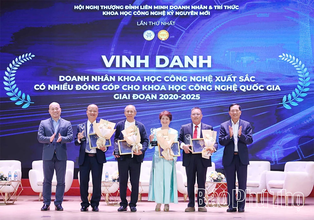 Hội nghị thượng đỉnh Liên minh doanh nhân và trí thức khoa học công nghệ kỷ nguyên mới lần thứ Nhất