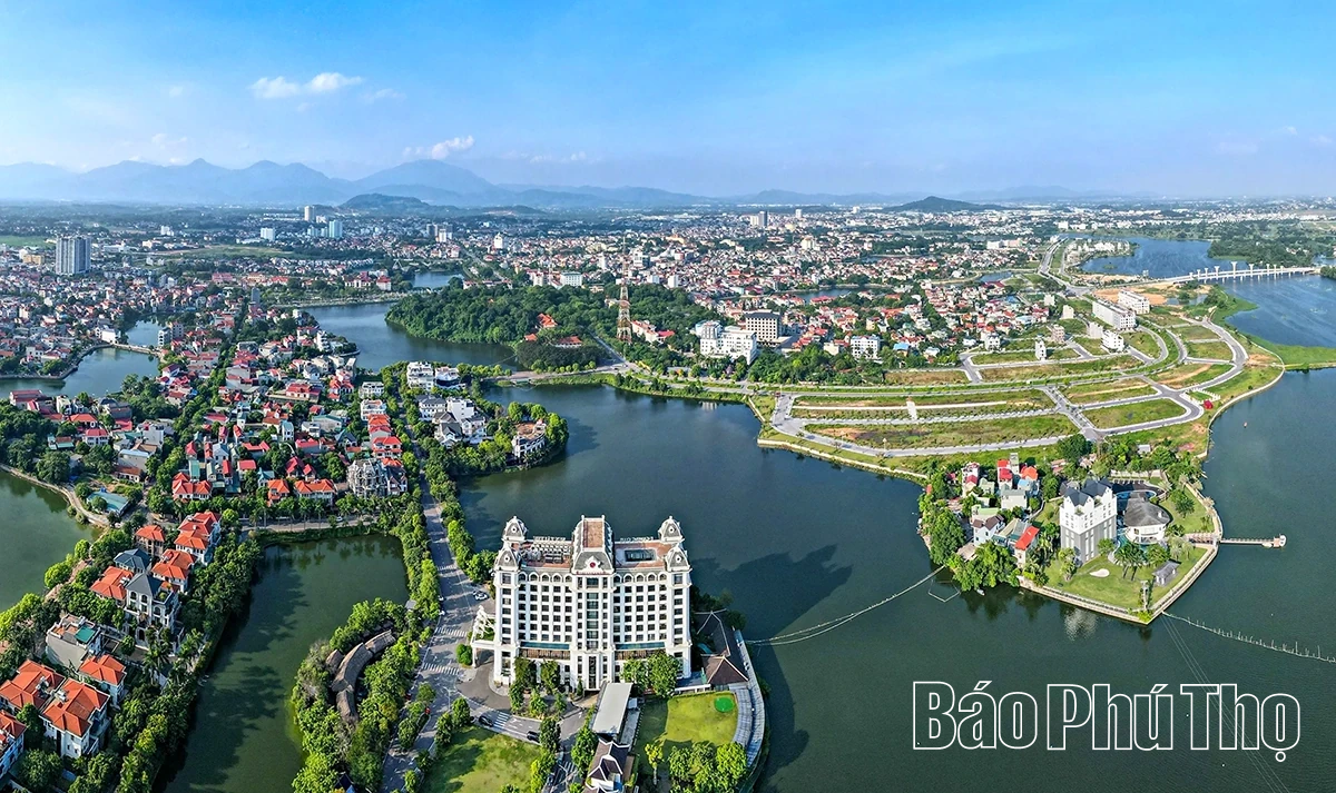 Trong xanh đầm Vạc