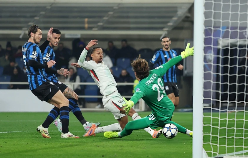 Chelsea thua ngược Atalanta tại Champions League