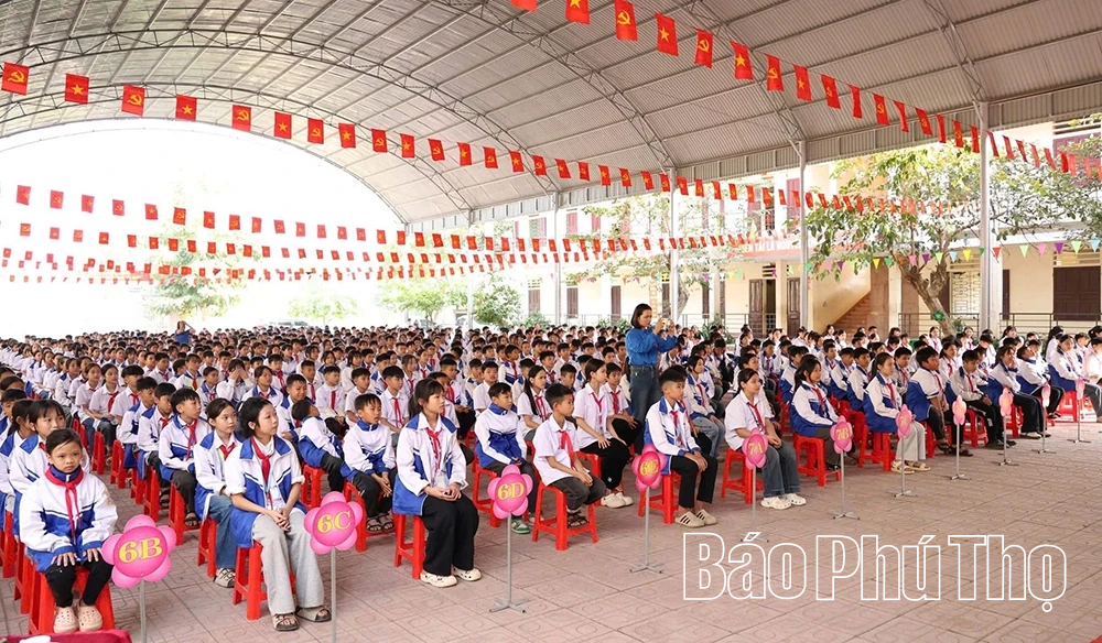 Nhiều trường học tổ chức hoạt động ý nghĩa kỷ niệm 81 năm Ngày thành lập Quân đội Nhân dân Việt Nam