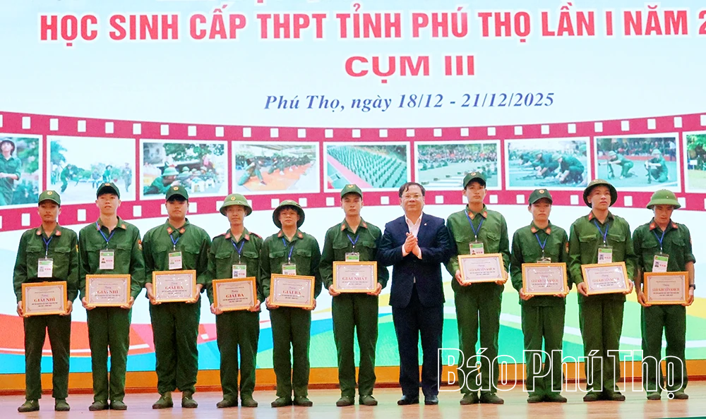 Bế mạc Hội thi Giáo dục quốc phòng và an ninh học sinh THPT