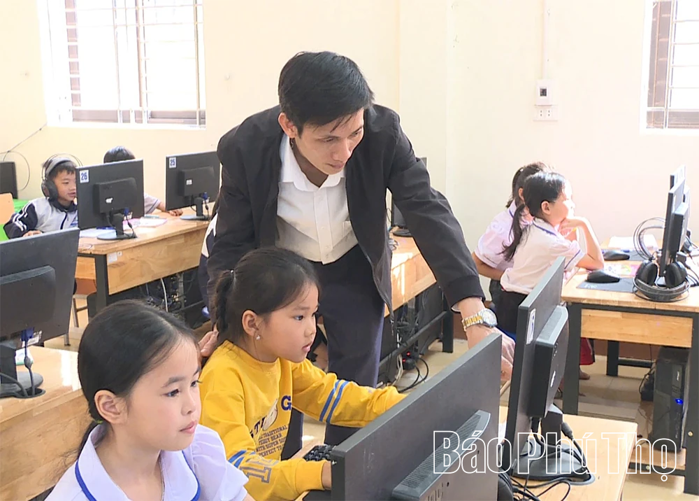 Thầy giáo trẻ tiên phong ứng dụng trí tuệ nhân tạo trong dạy học