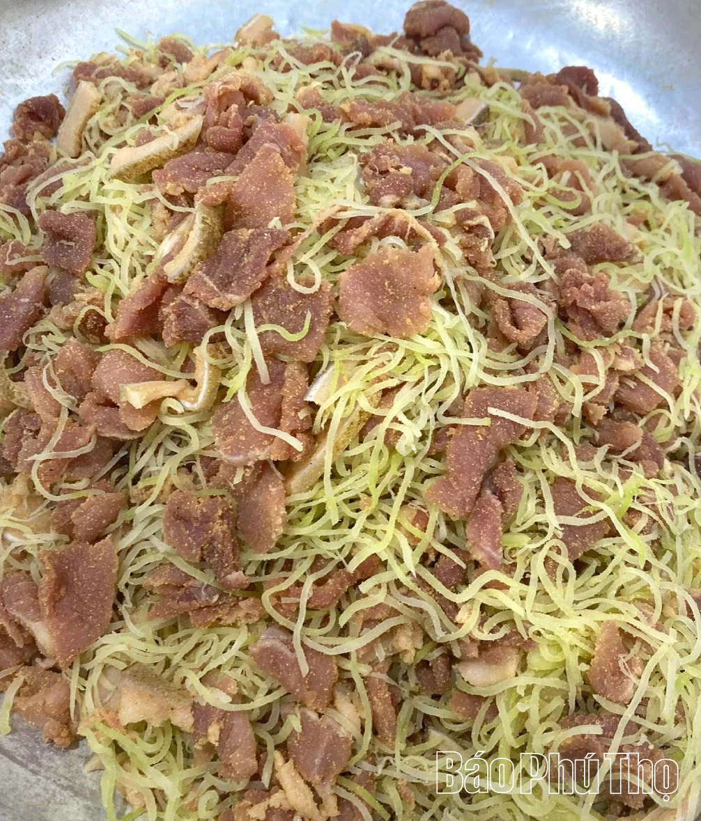 Thịt chua đu đủ - hương vị xứ Mường Tân Sơn