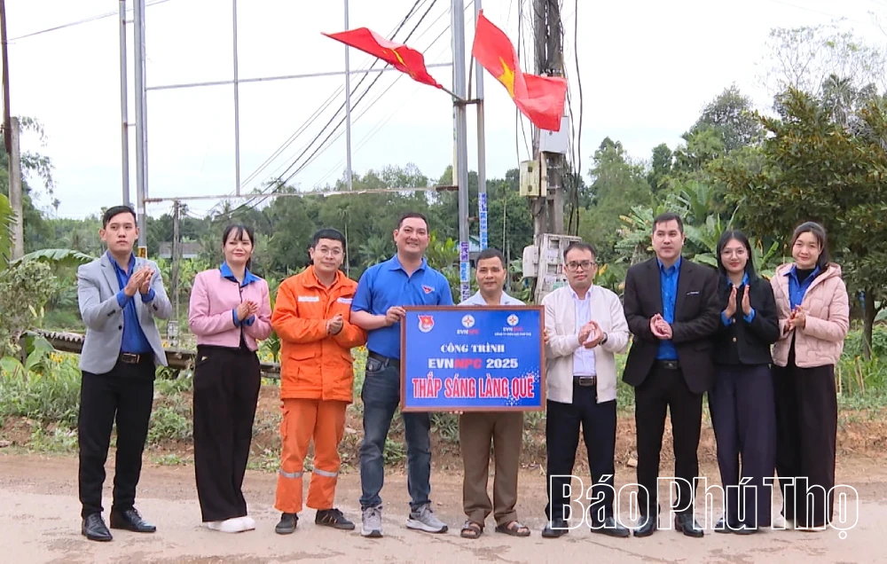 Công ty Điện lực Phú Thọ tri ân khách hàng