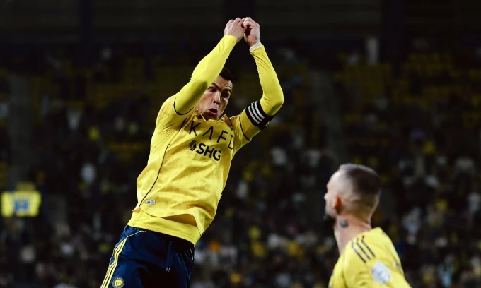 Ronaldo lập cú đúp, giúp Al Nassr thắng 10 trận liên tiếp