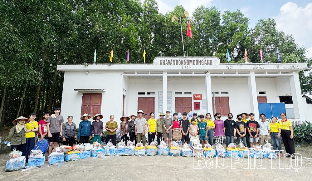 Lan tỏa yêu thương từ những trái tim trẻ