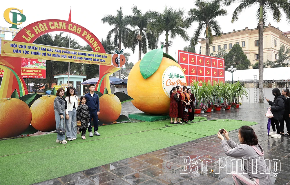 Sắc cam Cao Phong - Kết nối giá trị nông nghiệp và văn hóa