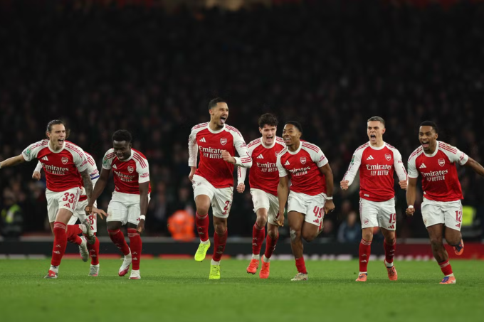 Arsenal vào bán kết Cup Liên đoàn