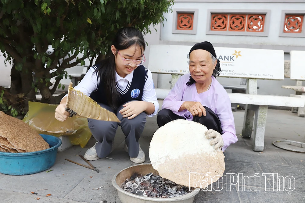 Trải nghiệm du lịch học đường - Giáo dục Di sản văn hoá Vùng Đất Tổ