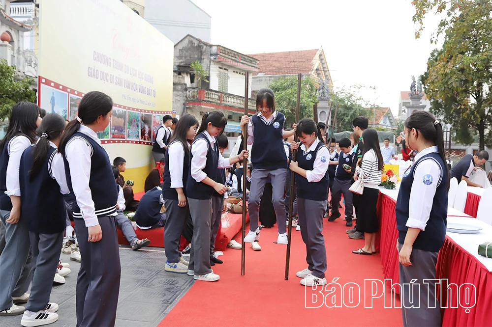 Trải nghiệm du lịch học đường - Giáo dục Di sản văn hoá Vùng Đất Tổ