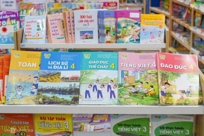 Công bố bộ sách giáo khoa thống nhất cả nước