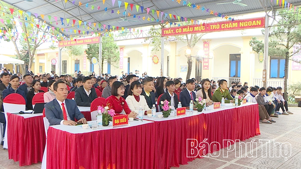 Ngày hội việc làm - hướng nghiệp xã Yên Kỳ