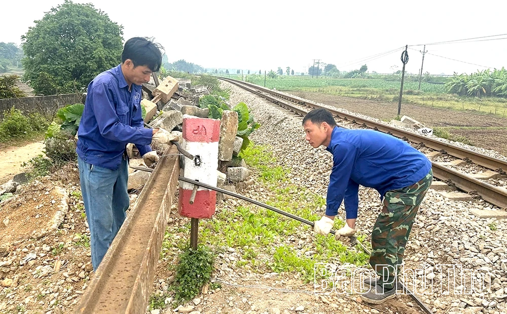Kiên quyết xóa bỏ lối đi tự mở trên các tuyến đường sắt