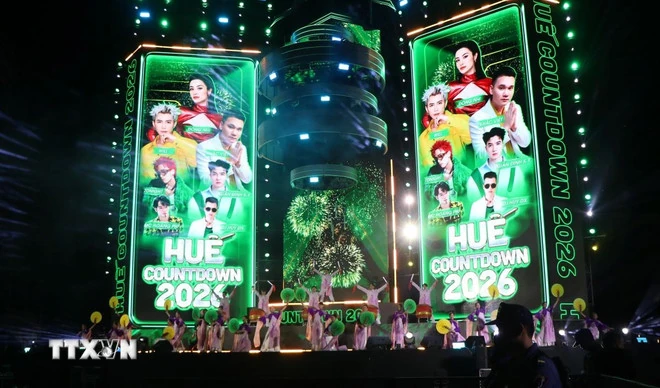 Các địa phương khắp mọi miền Tổ quốc tưng bừng chào đón năm mới 2026