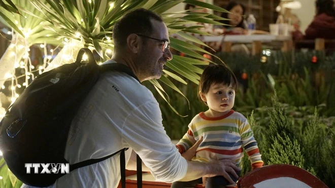 Các địa phương khắp mọi miền Tổ quốc tưng bừng chào đón năm mới 2026