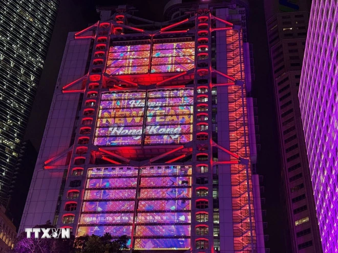 Người dân khắp thế giới đón năm mới 2026 với ước vọng hòa bình