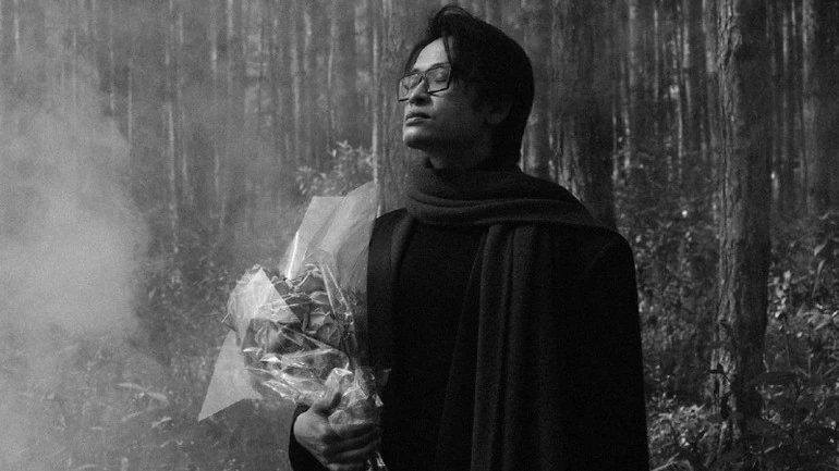 Ca sĩ Hà Anh Tuấn ra mắt MV “Một năm qua” trước thềm concert “The Rose”